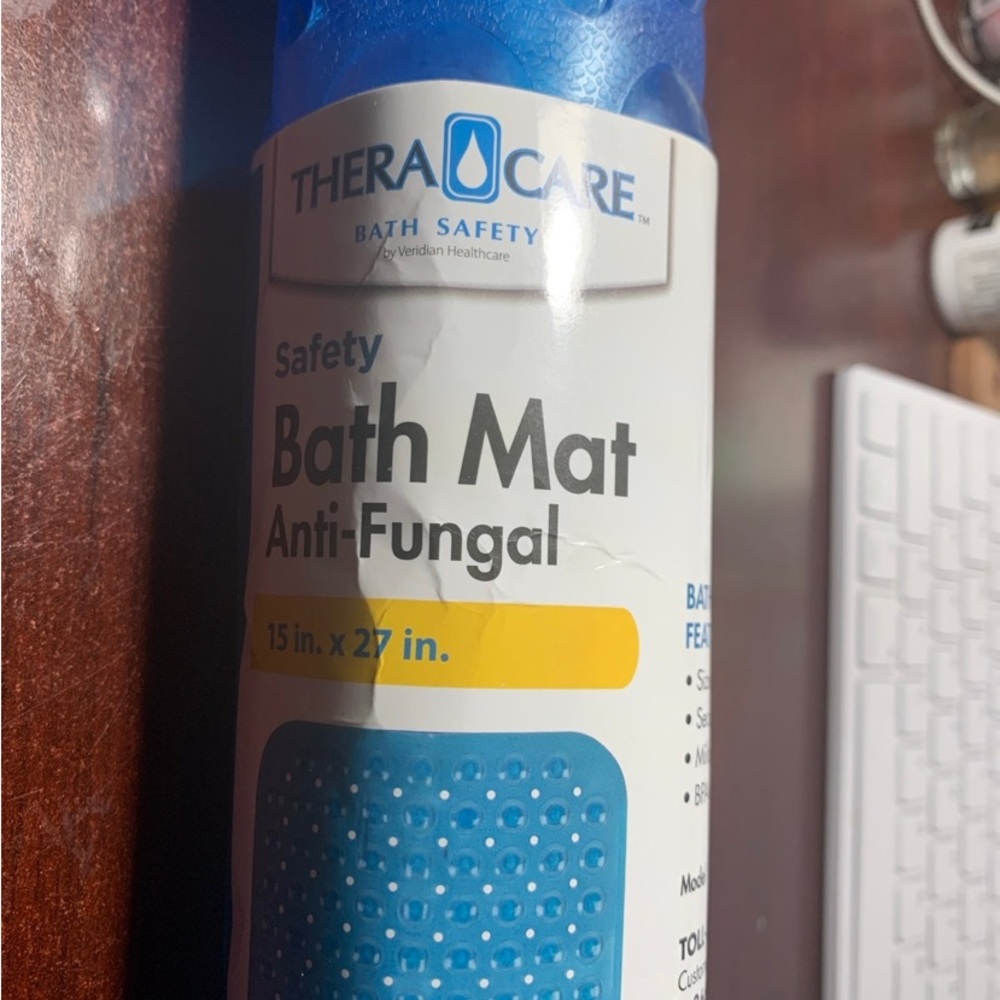 New! Thera Care Safety Bath Mat Antfungal.               *Secure Suction Grip.